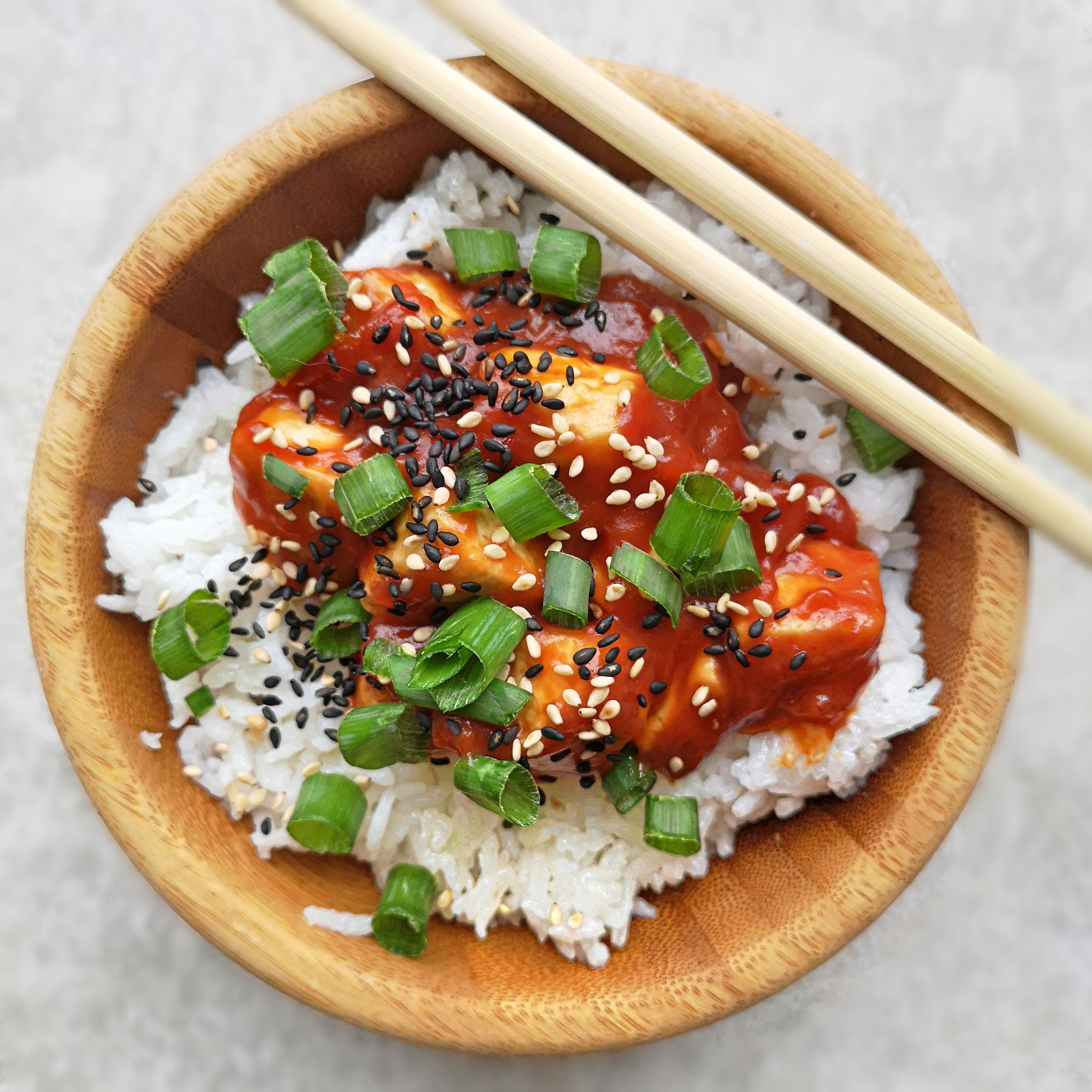 Süß-Saurer Tofu mit Basmati Reis