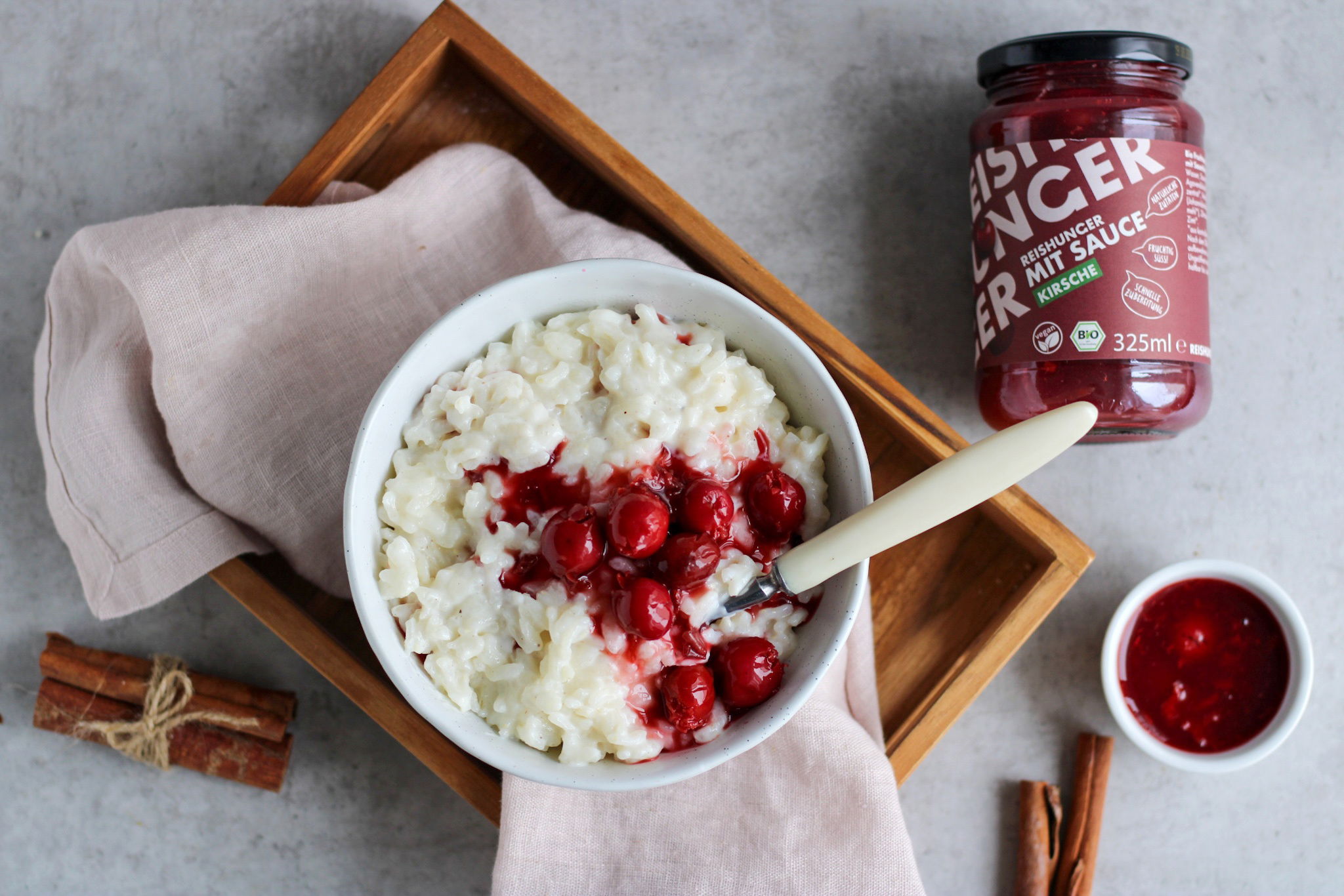 Kokosmilchreis mit Kirschsauce