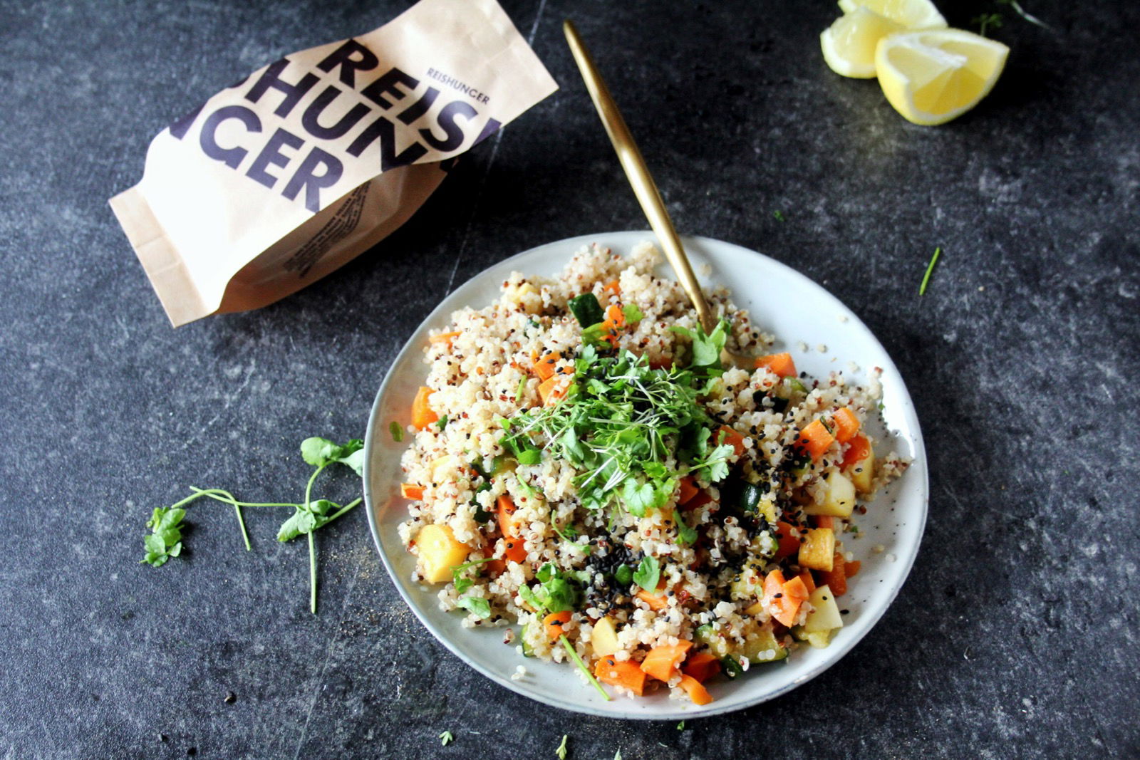 Bunter Quinoa-Gemüse Salat