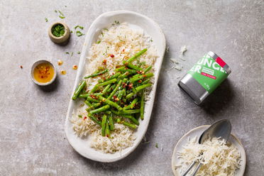 Chili-Knoblauch grüne Bohnen mit Basmati Reis