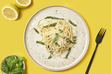 Creamy Lemon-Spargel-Pasta