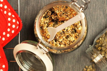 Crunchy Kürbis Granola mit Buchweizen