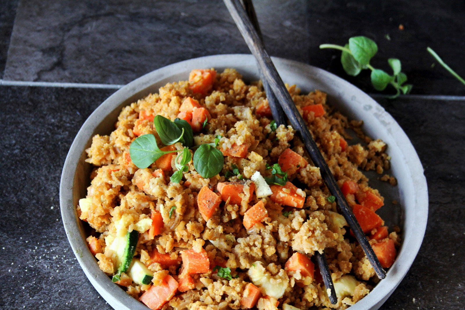 Gebratener Vollkorn Basmati Reis Gebratener Vollkorn Basmati Reis