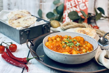 Kürbis-Kartoffel-Curry mit Kichererbsen