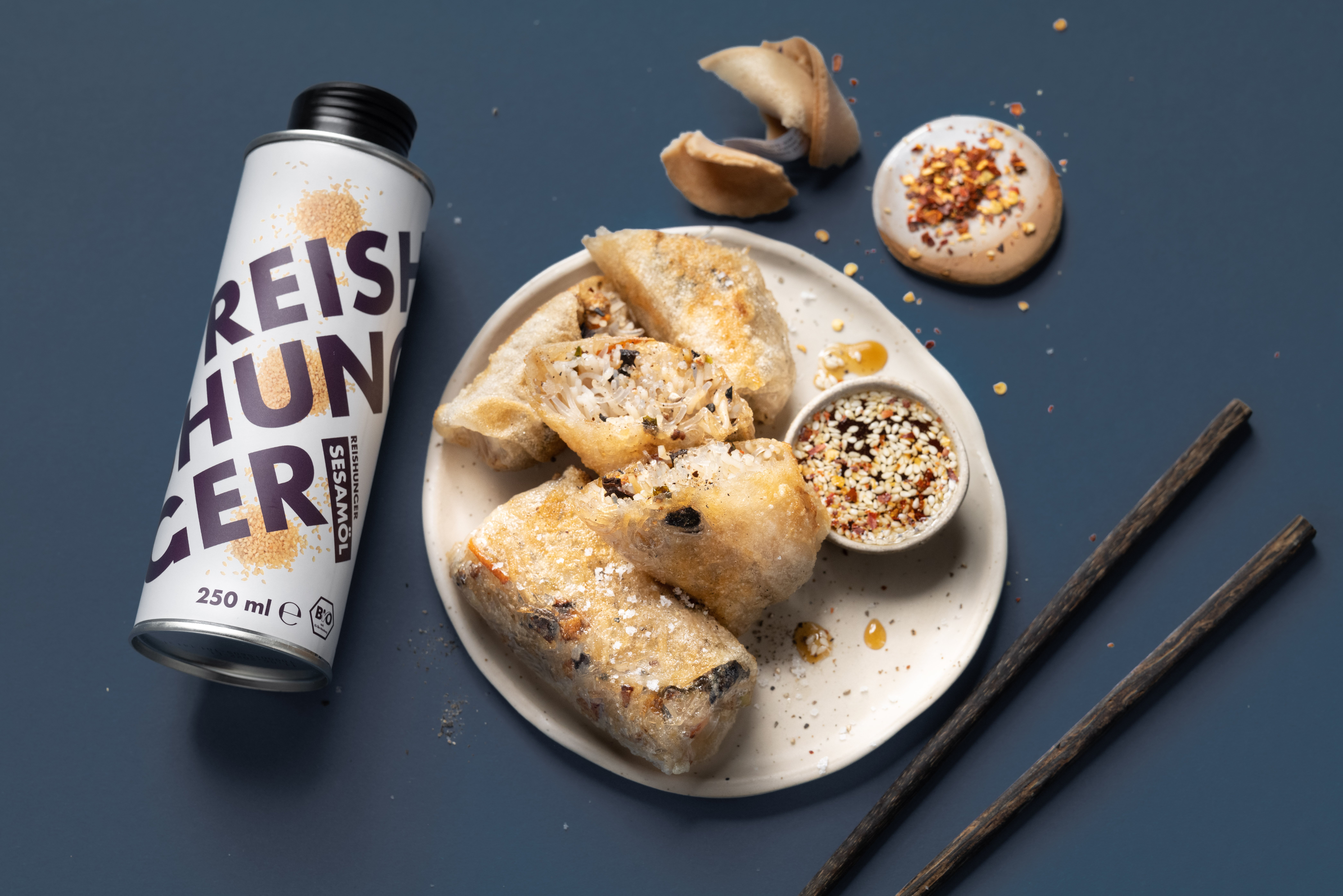 Knusprige vietnamesische Frühlingsrollen aus Reispapier | REISHUNGER Knusprige vietnamesische Frühlingsrollen aus Reispapier | REISHUNGER