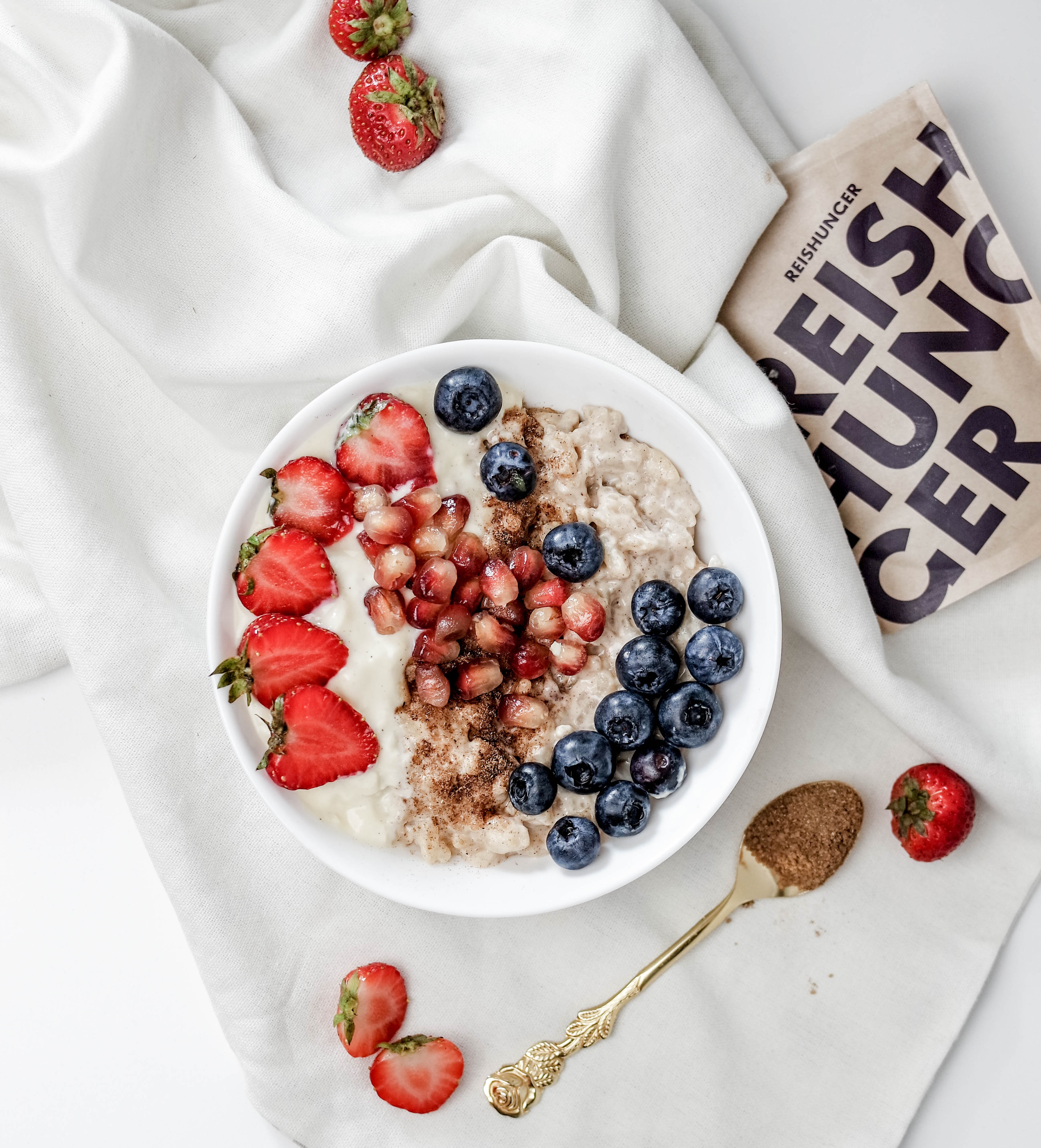 Kokosmilchreis mit Früchten