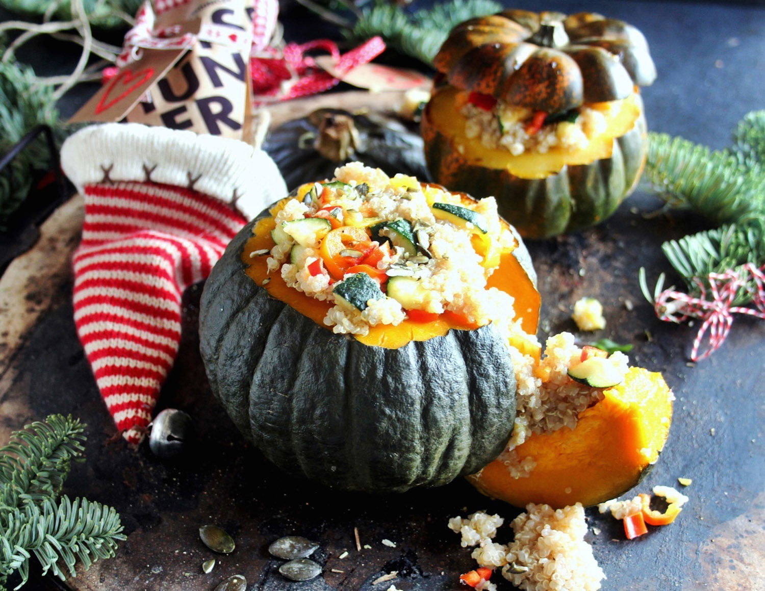 Kürbis gefüllt mit Quinoa Gemüse