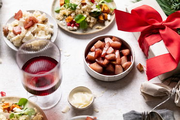 Maronen-Risotto mit Rotweinbirnen-Würfel