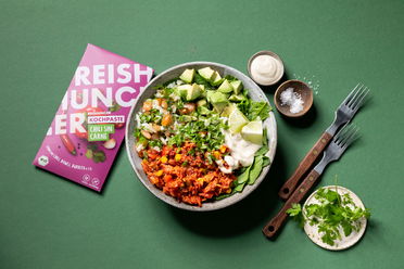 Tex Mex Bowl mit Reis und Salsa