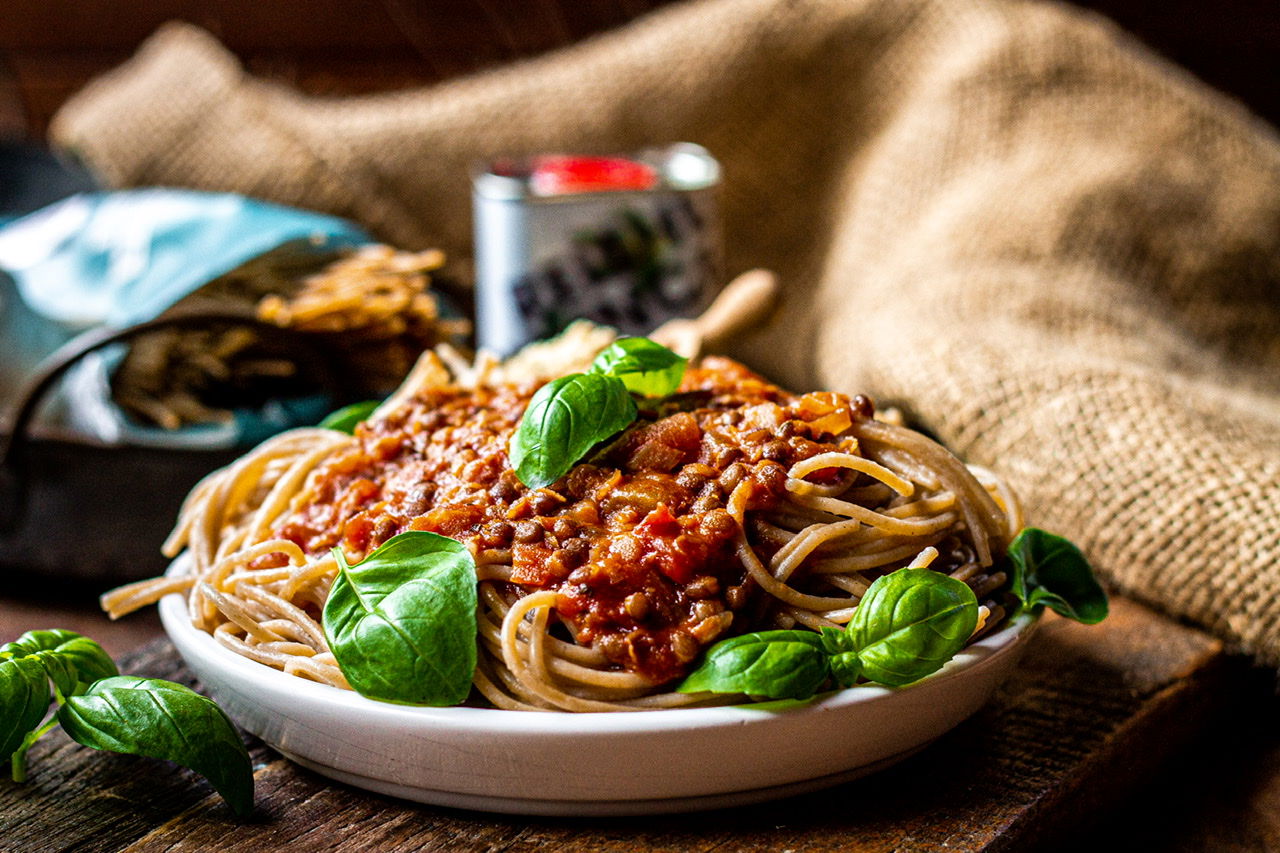 Linsen Bolognese mit Reispasta Spaghetti Linsen Bolognese mit Reispasta Spaghetti