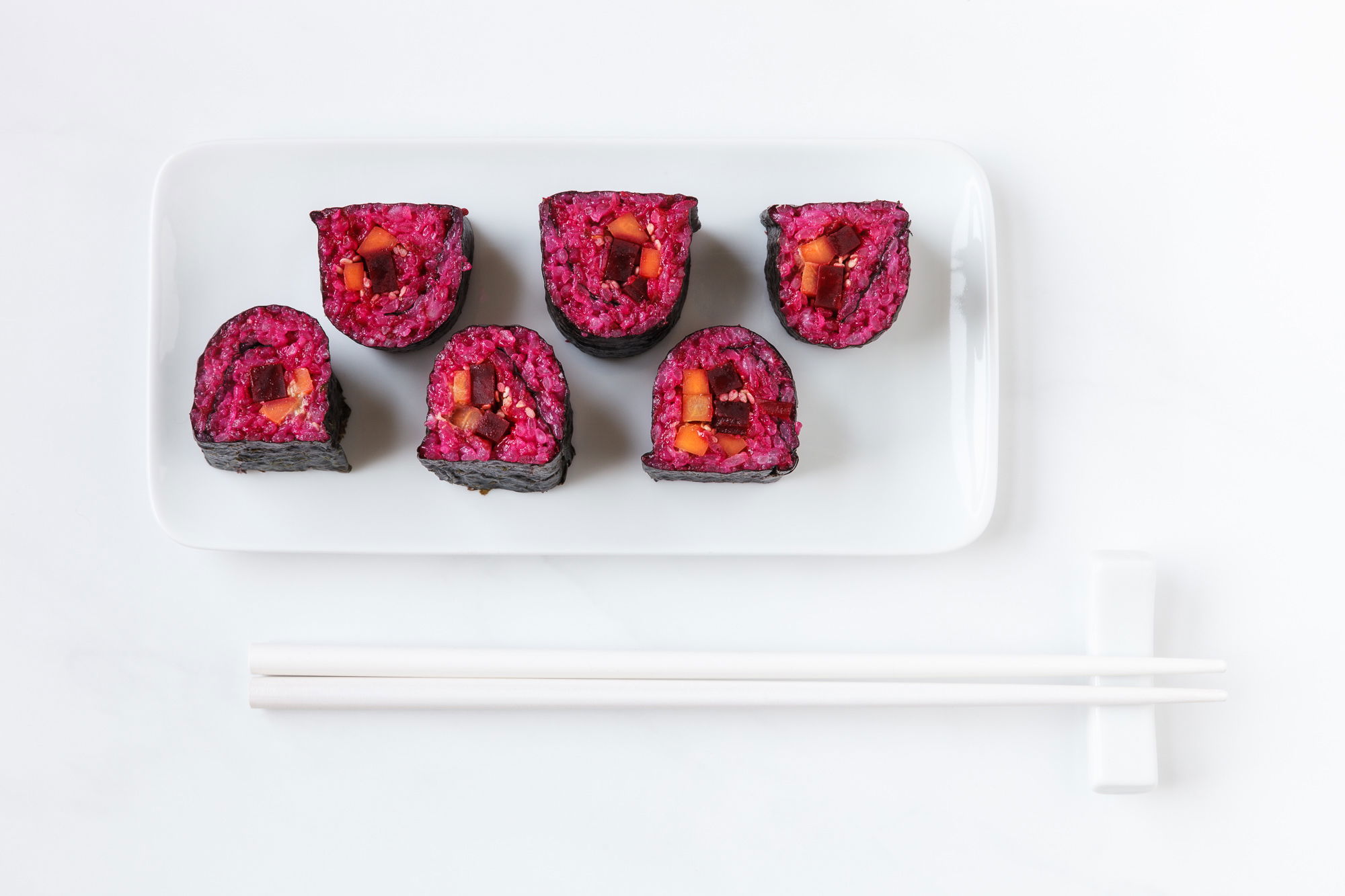 Maki Sushi mit Rote Bete und Karotten