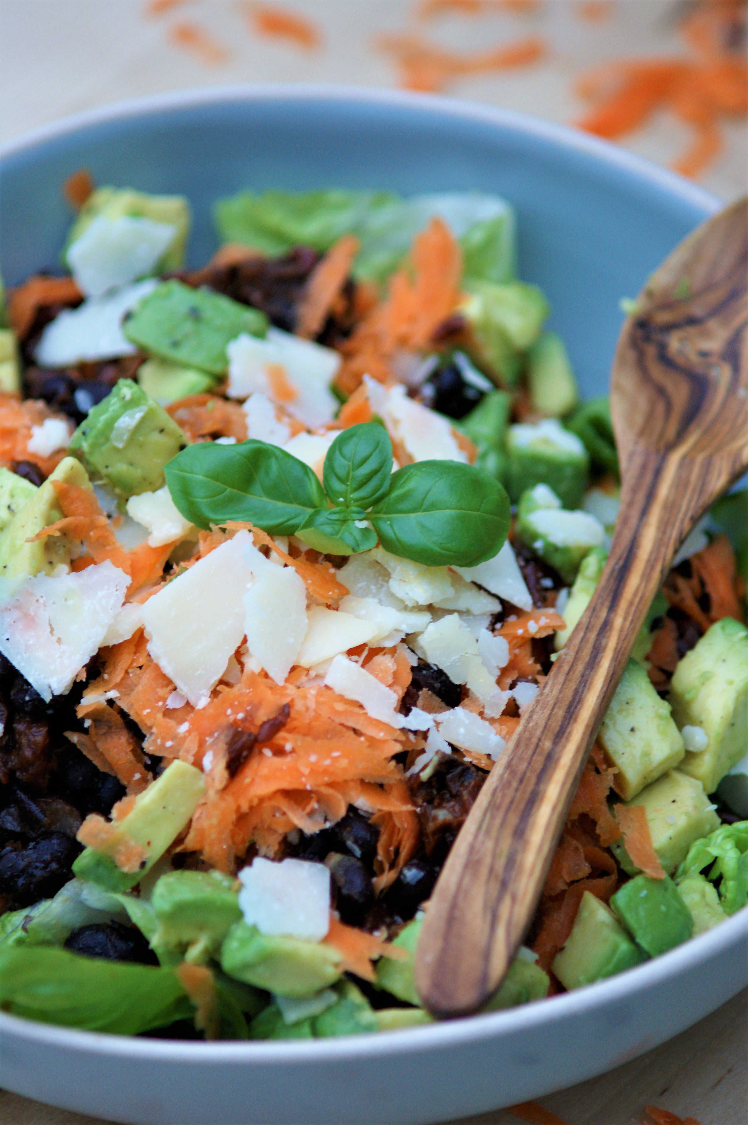 Mediterraner Bohnensalat mit Rotem Reis und Schwarzen Bohnen