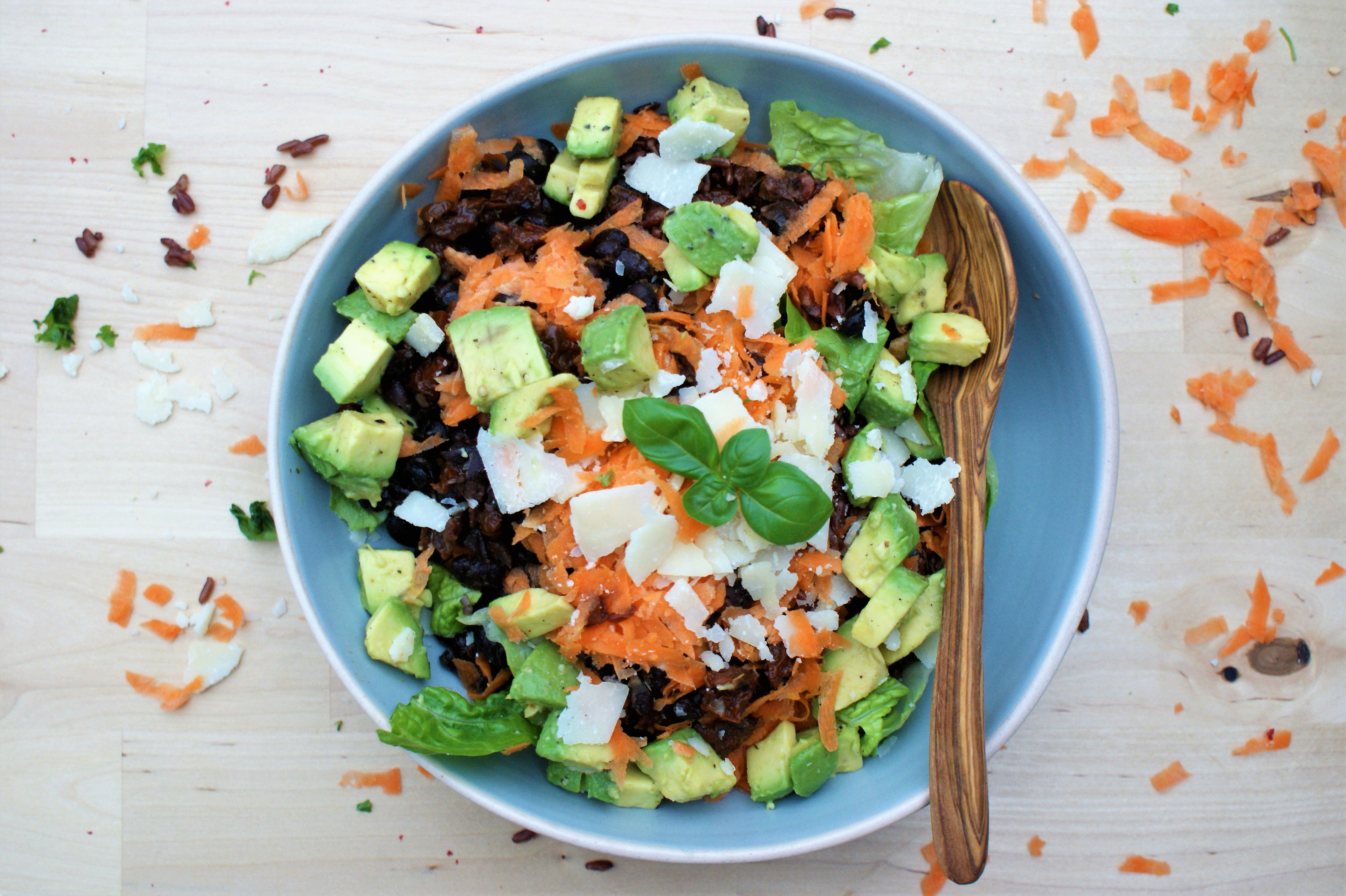 Mediterraner Bohnensalat mit Rotem Reis und Schwarzen Bohnen