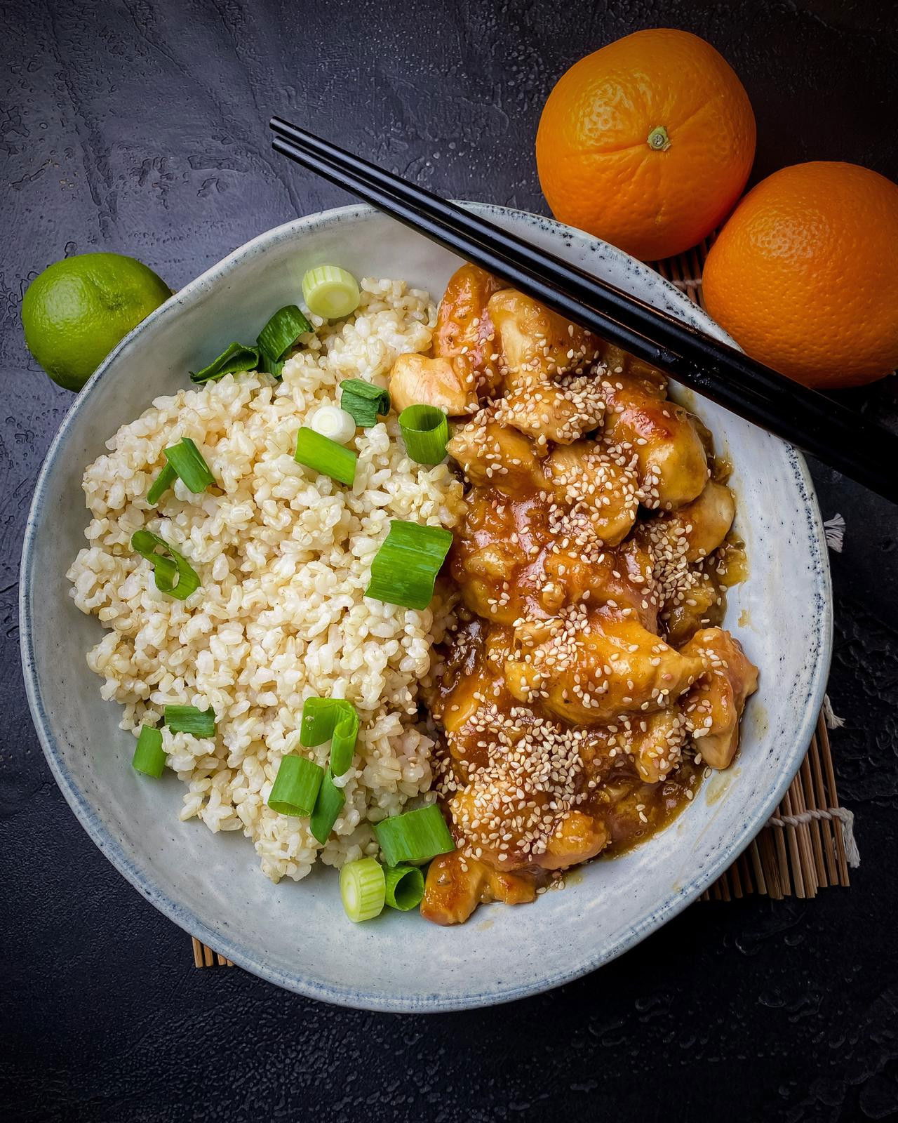 Orangen Hähnchen mit Naturreis | REISHUNGER