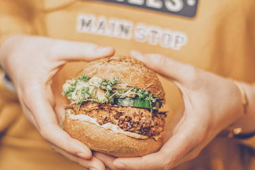 Pikante Schwarze Bohnen Burger