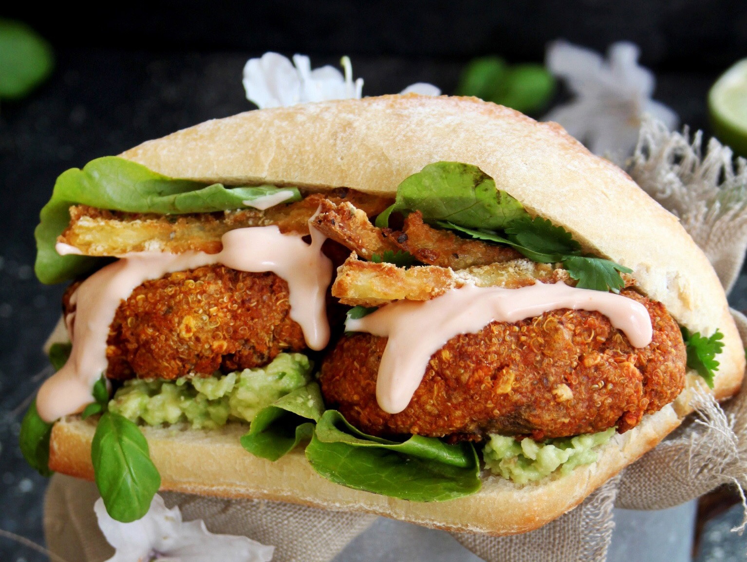 QuinoaKichererbsen Burger