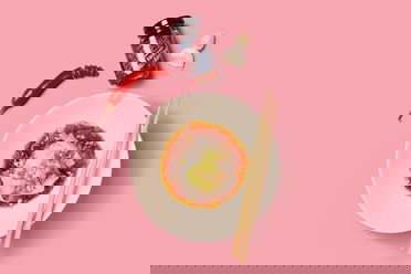 Reispapier Nudeln mit Knoblauch Chili Crunch