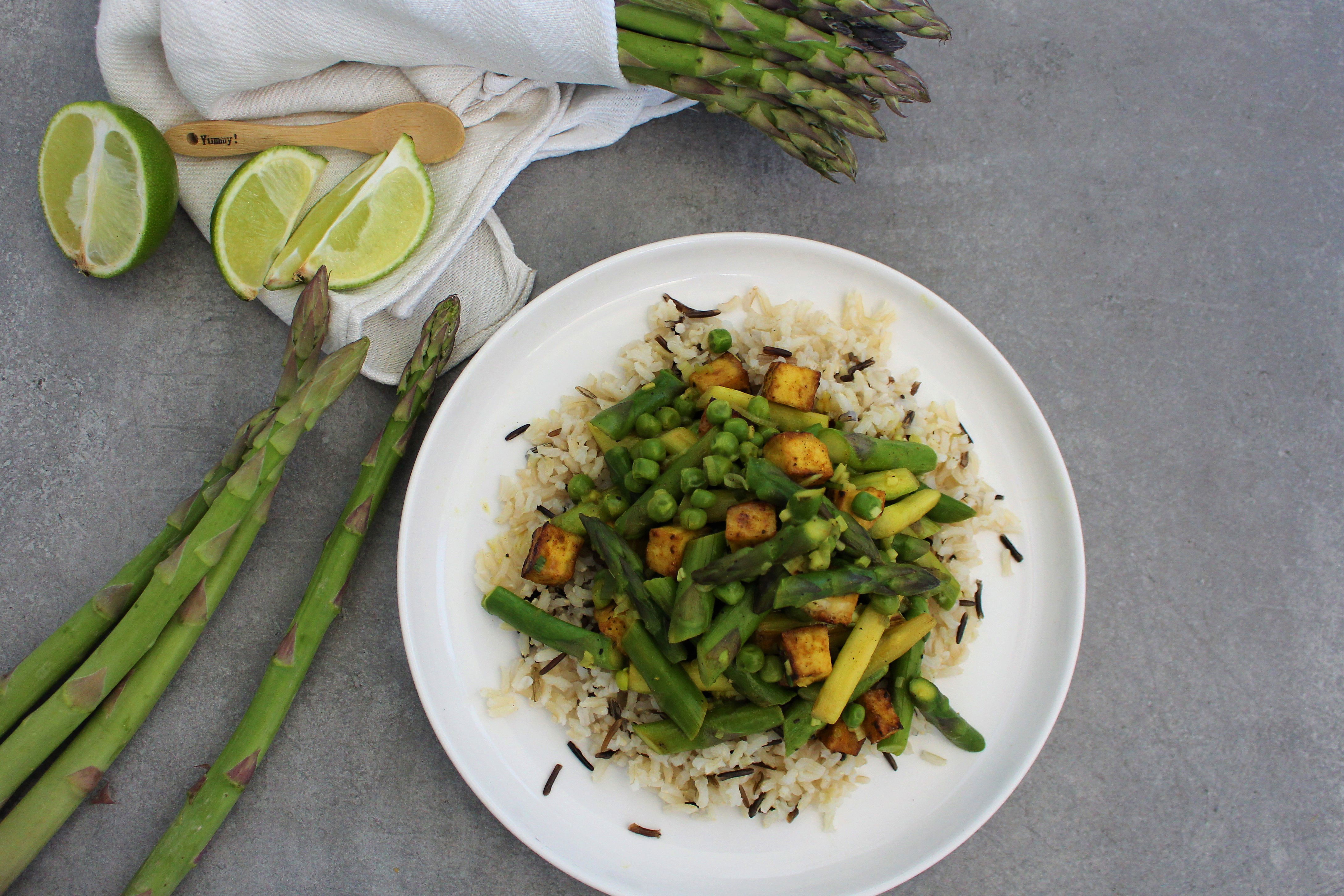 Tofu Spargel Curry mit Wildreis Basmati Mix