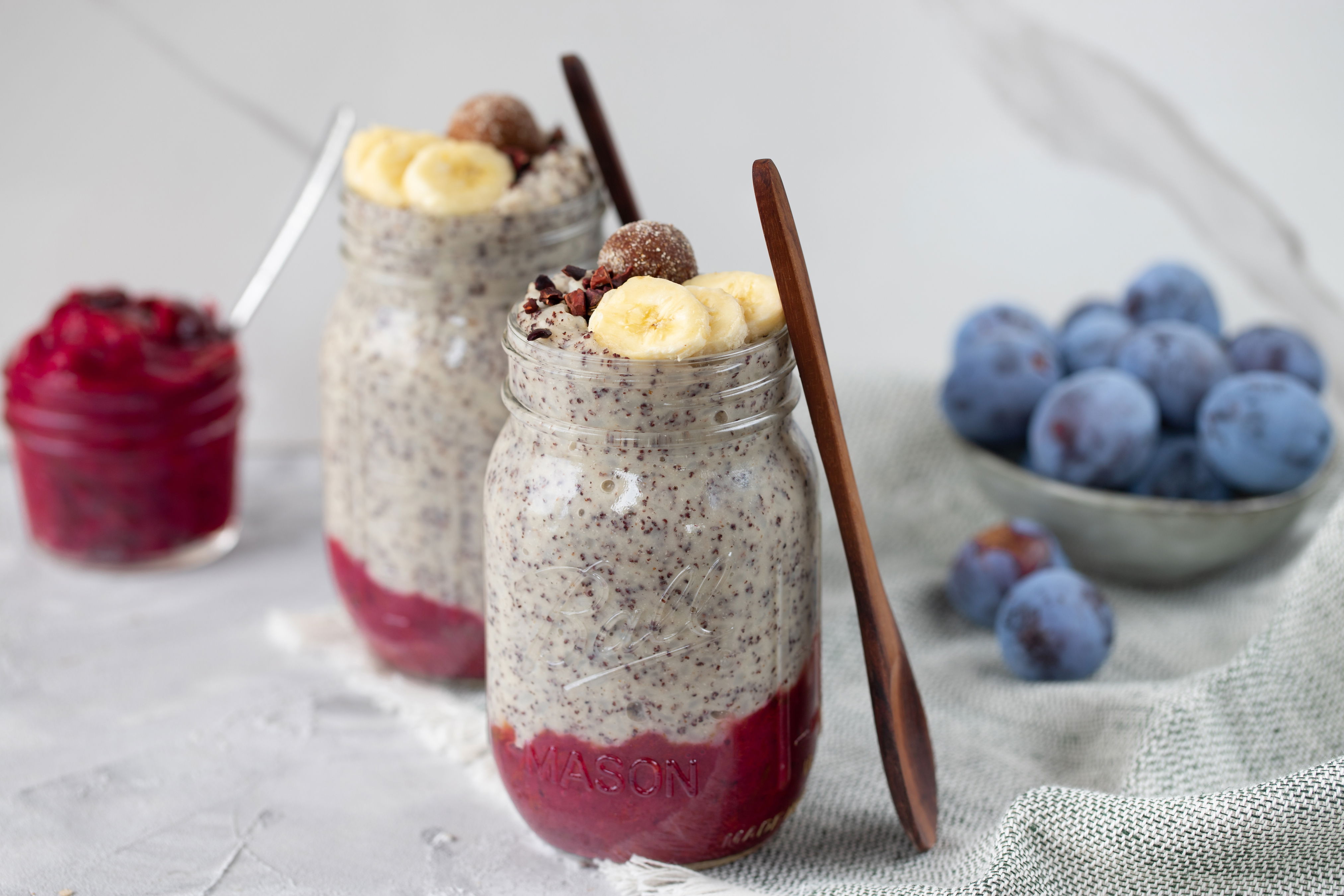 Vanille-Mohn-Milchreis mit Pflaumenkompott