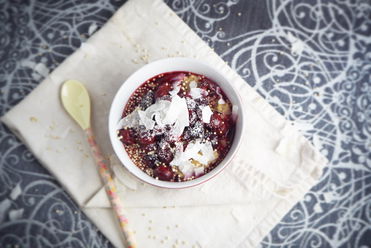 Zimtkirschen-Hirsebrei